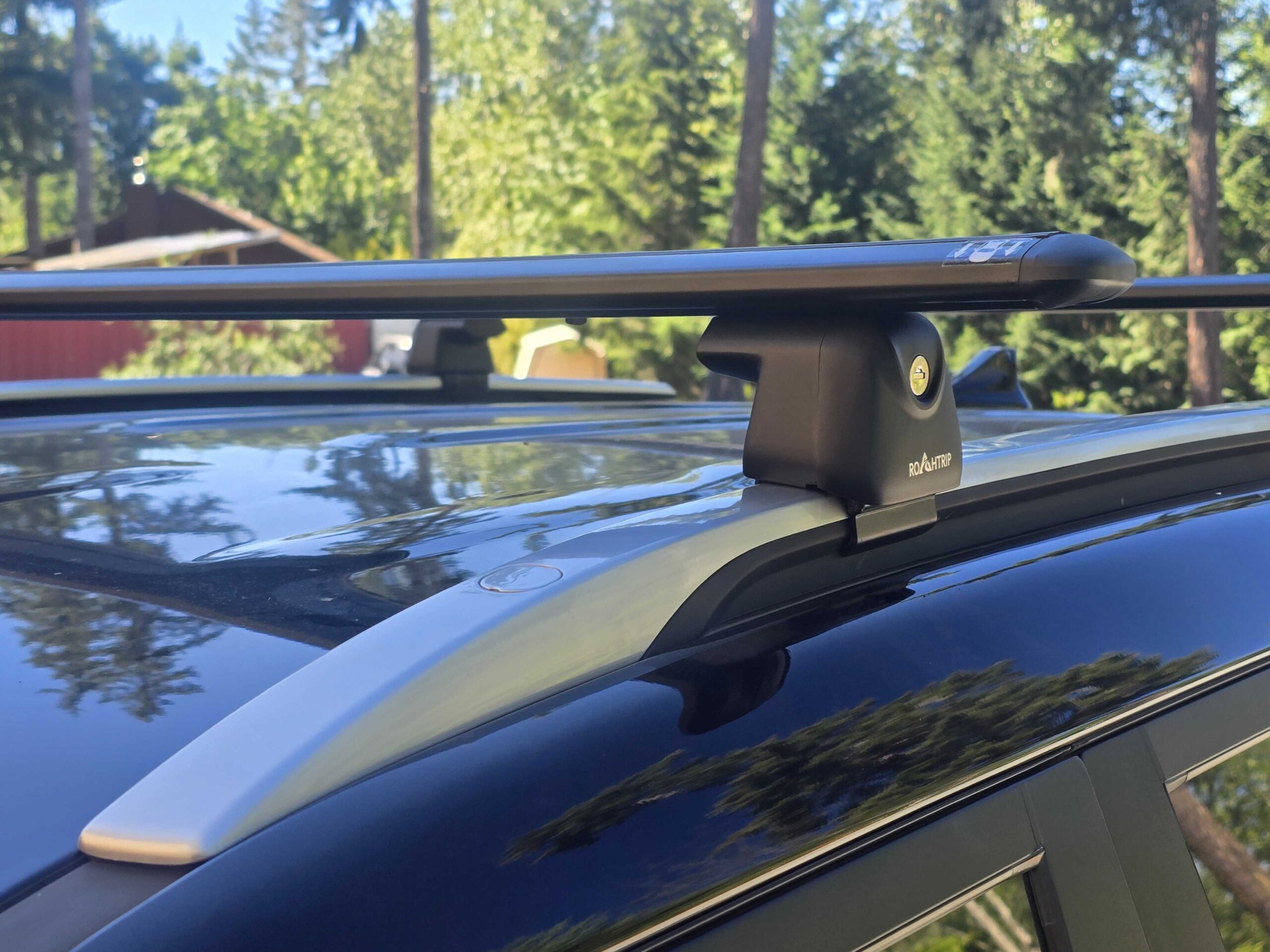 FlushRail™ Series Cross Bars Mount to Flush Rails