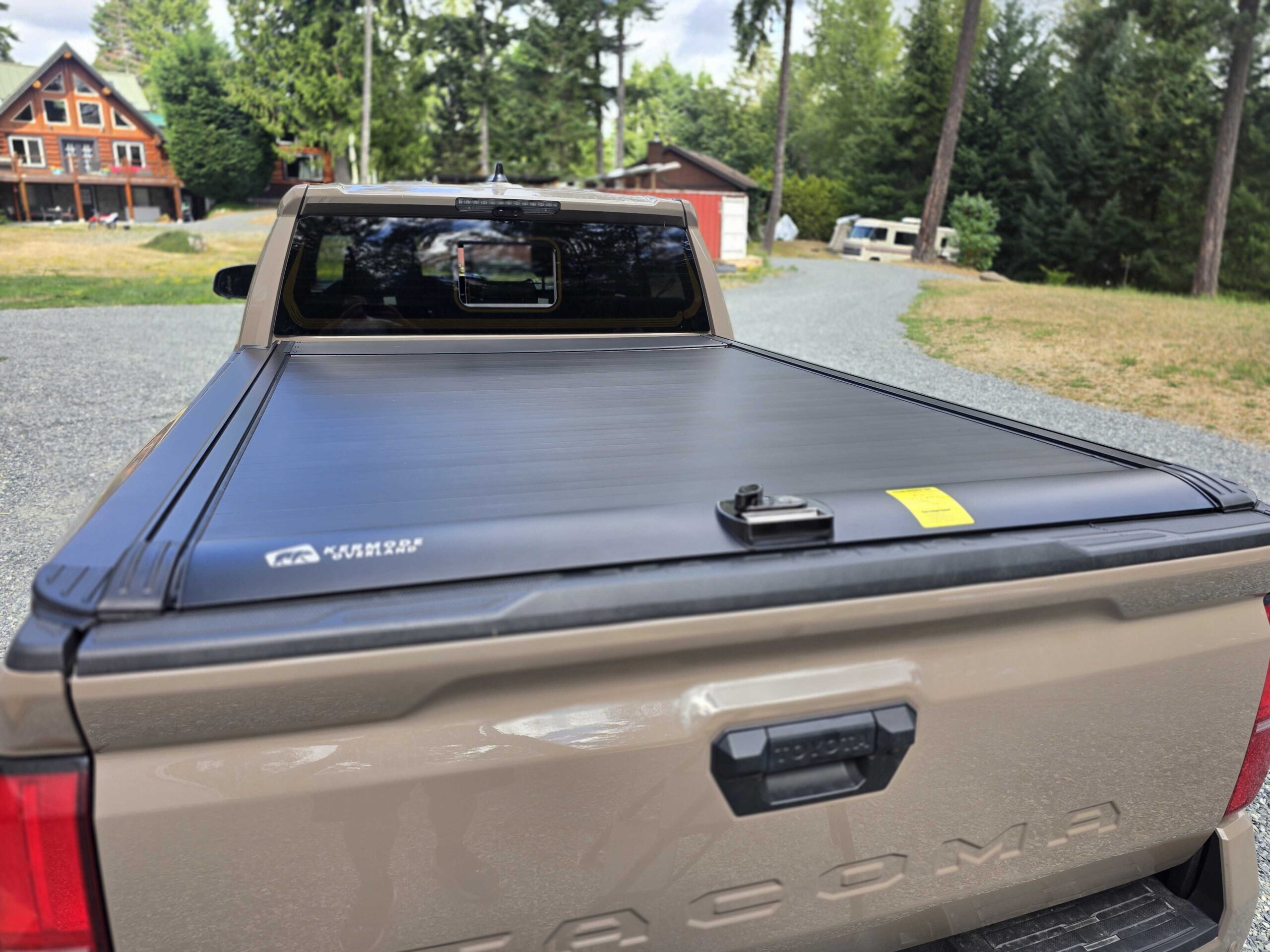 TOYOTA Tacoma