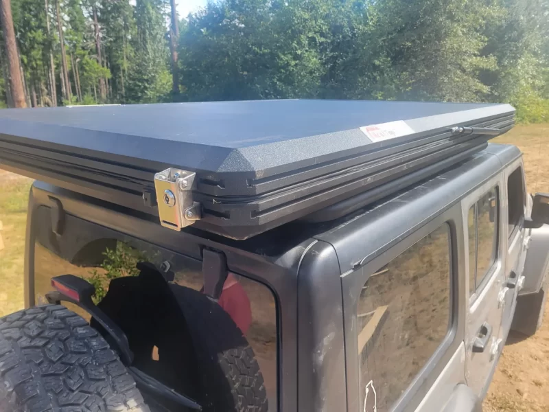 Adventure Series Hard-Shell RoofTent