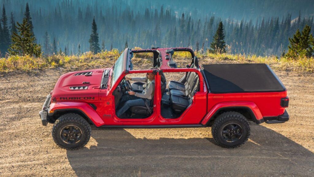 2020-Jeep-Gladiator-Gallery-Exterior-Red-Rubicon