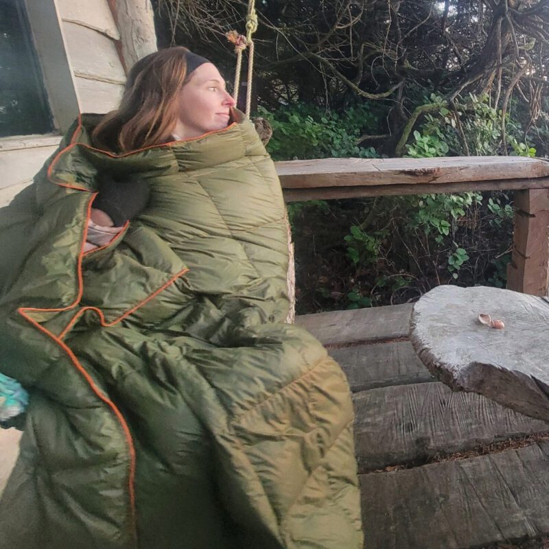 green-camping-blanket
