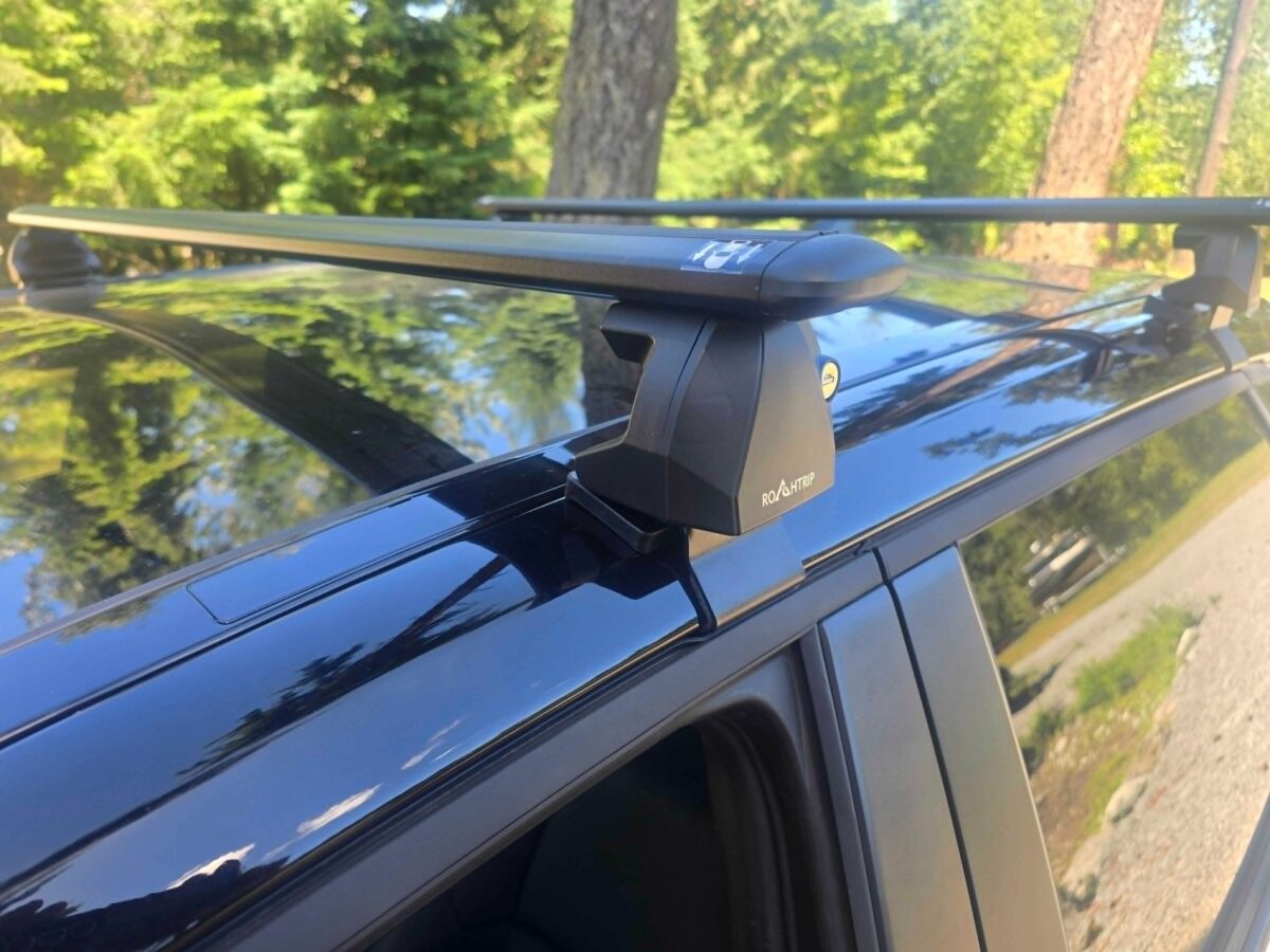 ApexMount™ Series Cross Bars Mounts to Bare Vehicle Roof