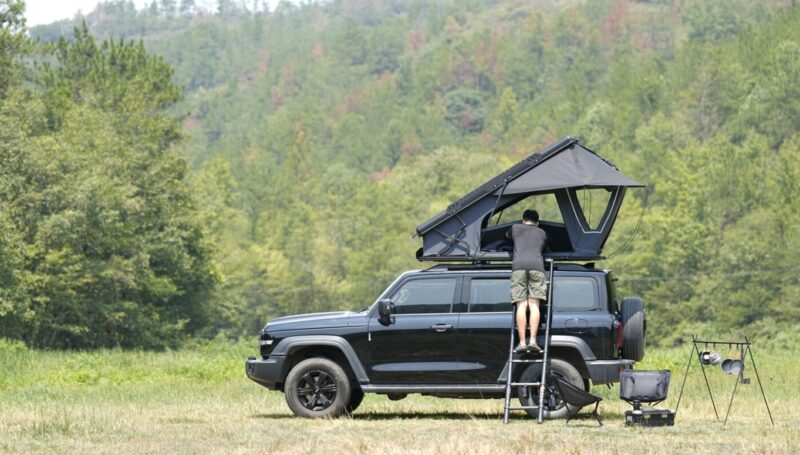 rooftop tent for wet weather