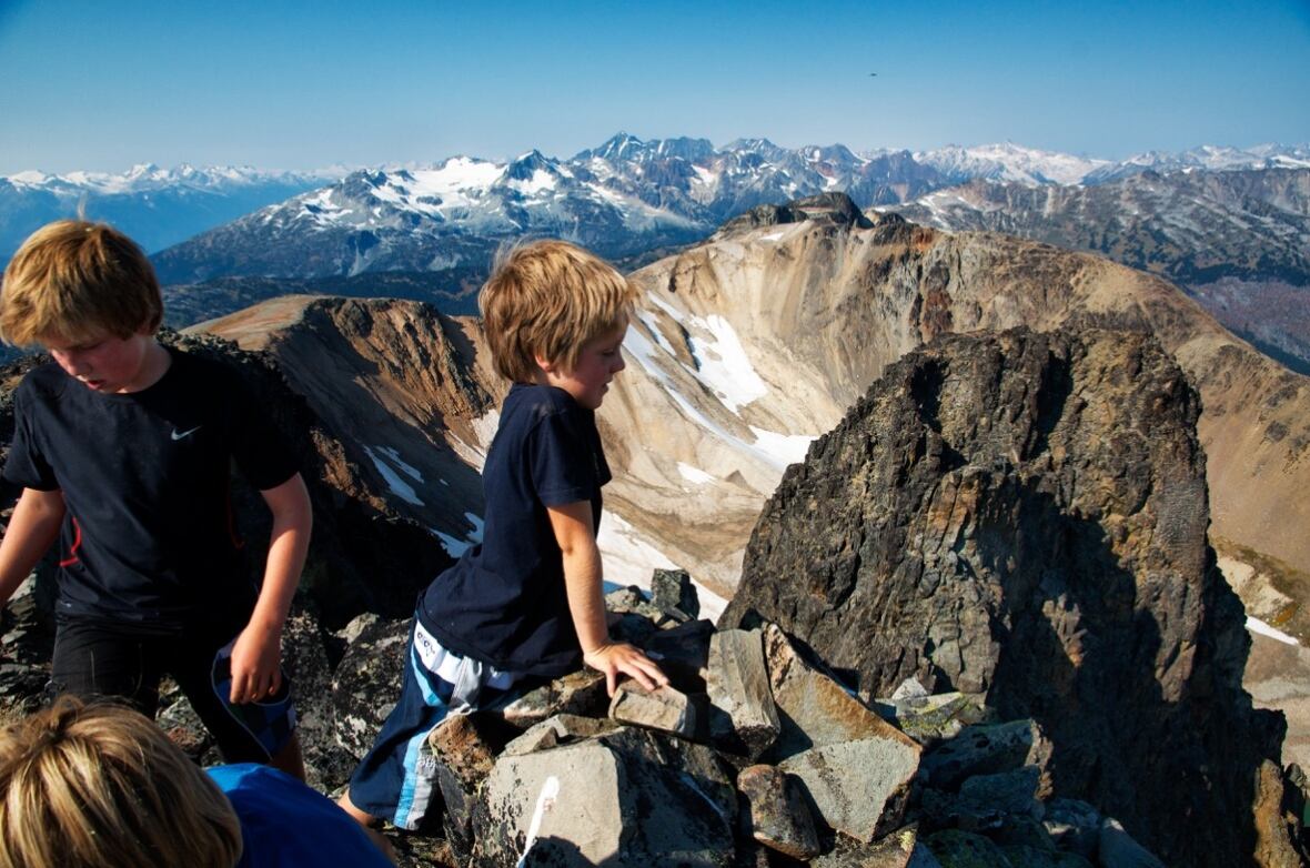 children-hiking-kamloops