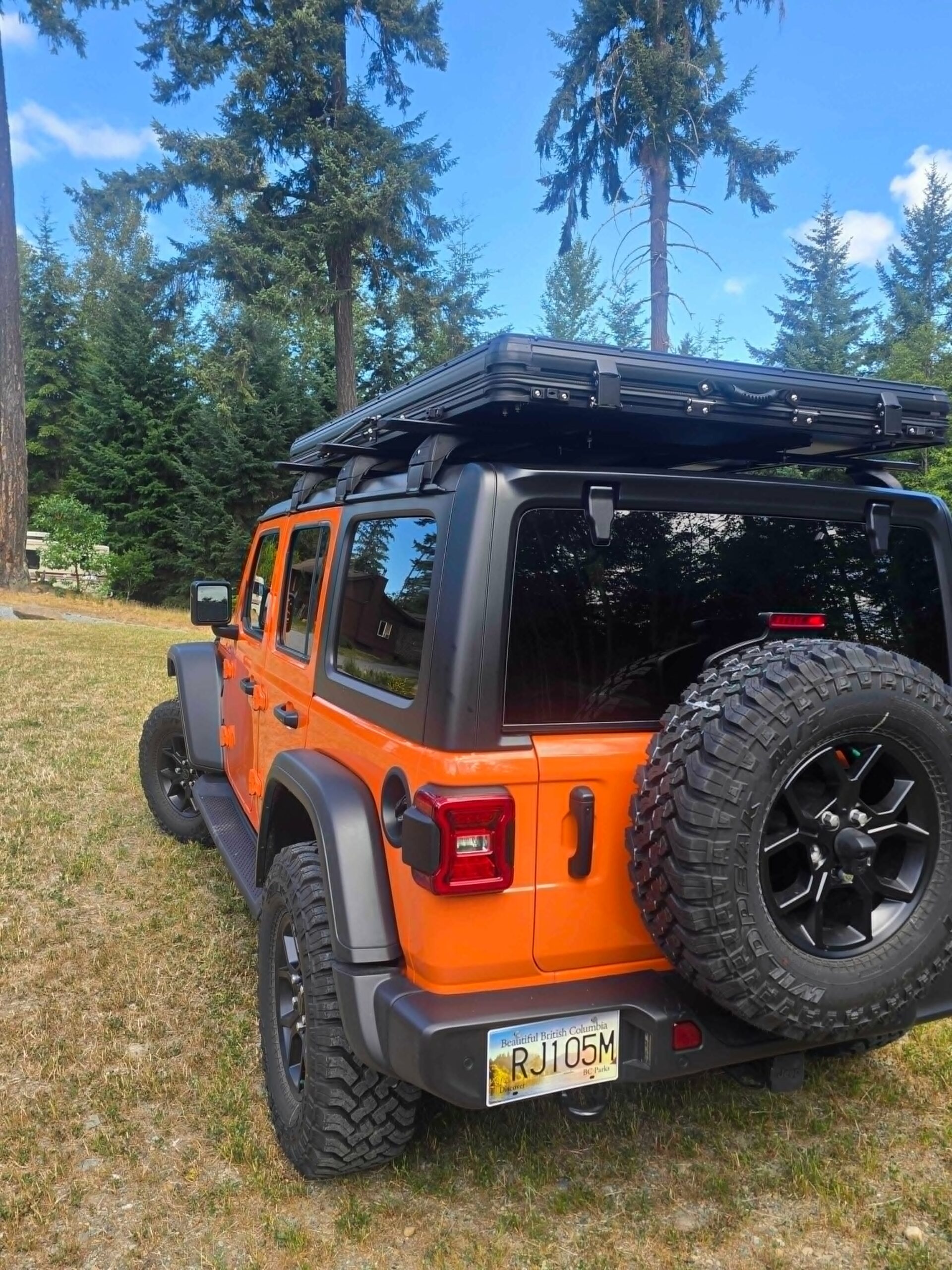 Ridgeline Compact Hardshell Roof Top Tent